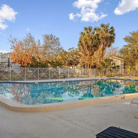 Sanctuary Gainesville Bright 2 Bedroom King Condo Kültér fotó