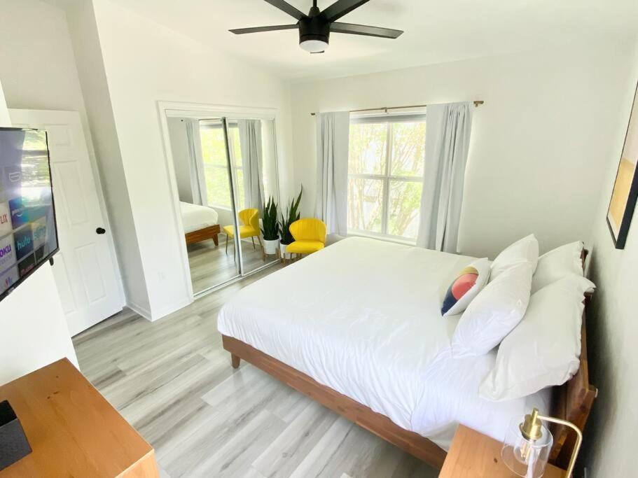 Sanctuary Gainesville Bright 2 Bedroom King Condo Kültér fotó